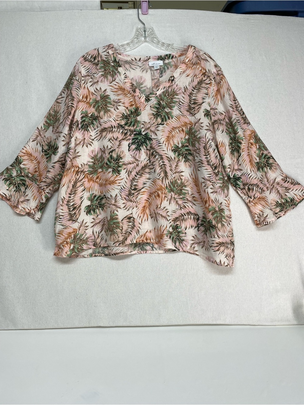 J Jill Love Linen V Neck Flounce Sleeve L Petite Top Soft Rose Cheerful Palms